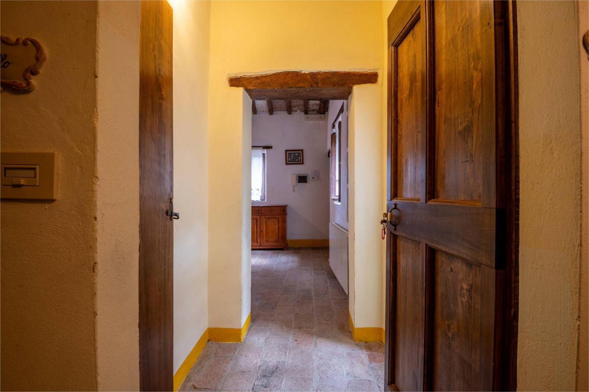 Castello Valenzino Bed and Breakfast Antognola Buitenkant foto