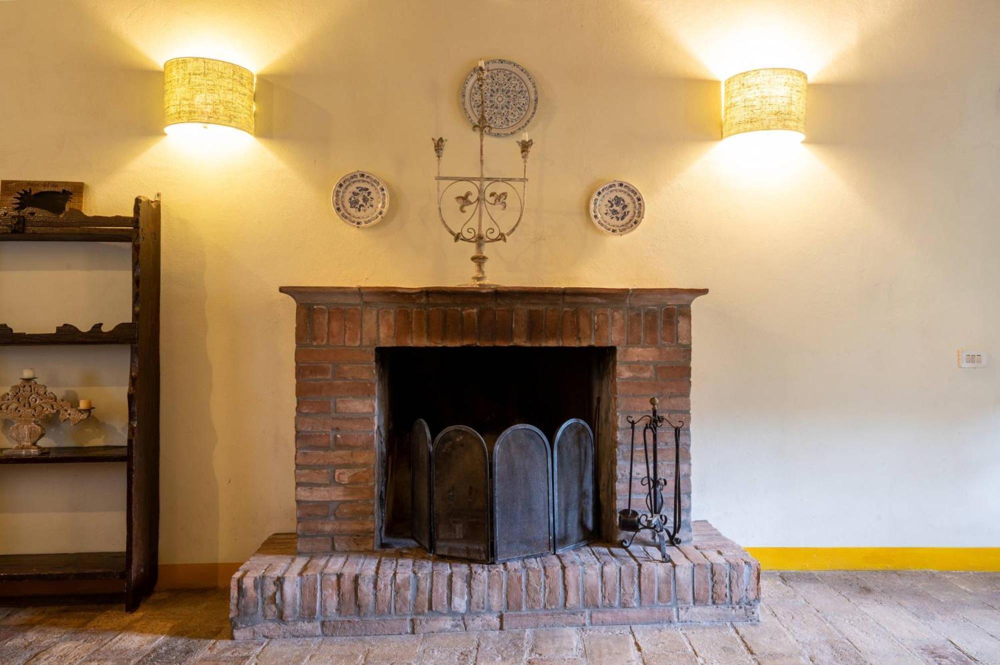 Castello Valenzino Bed and Breakfast Antognola Buitenkant foto