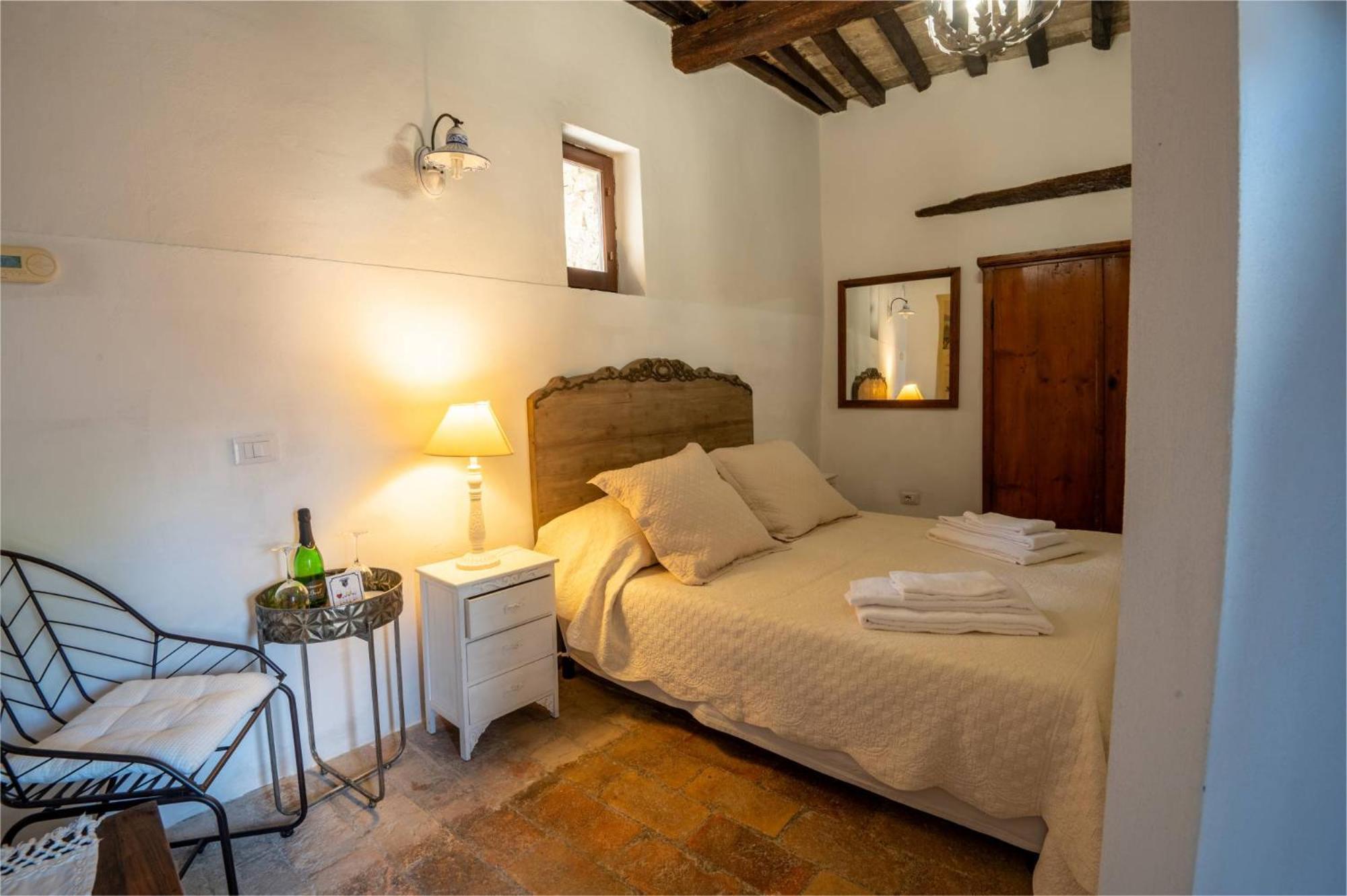 Castello Valenzino Bed and Breakfast Antognola Buitenkant foto